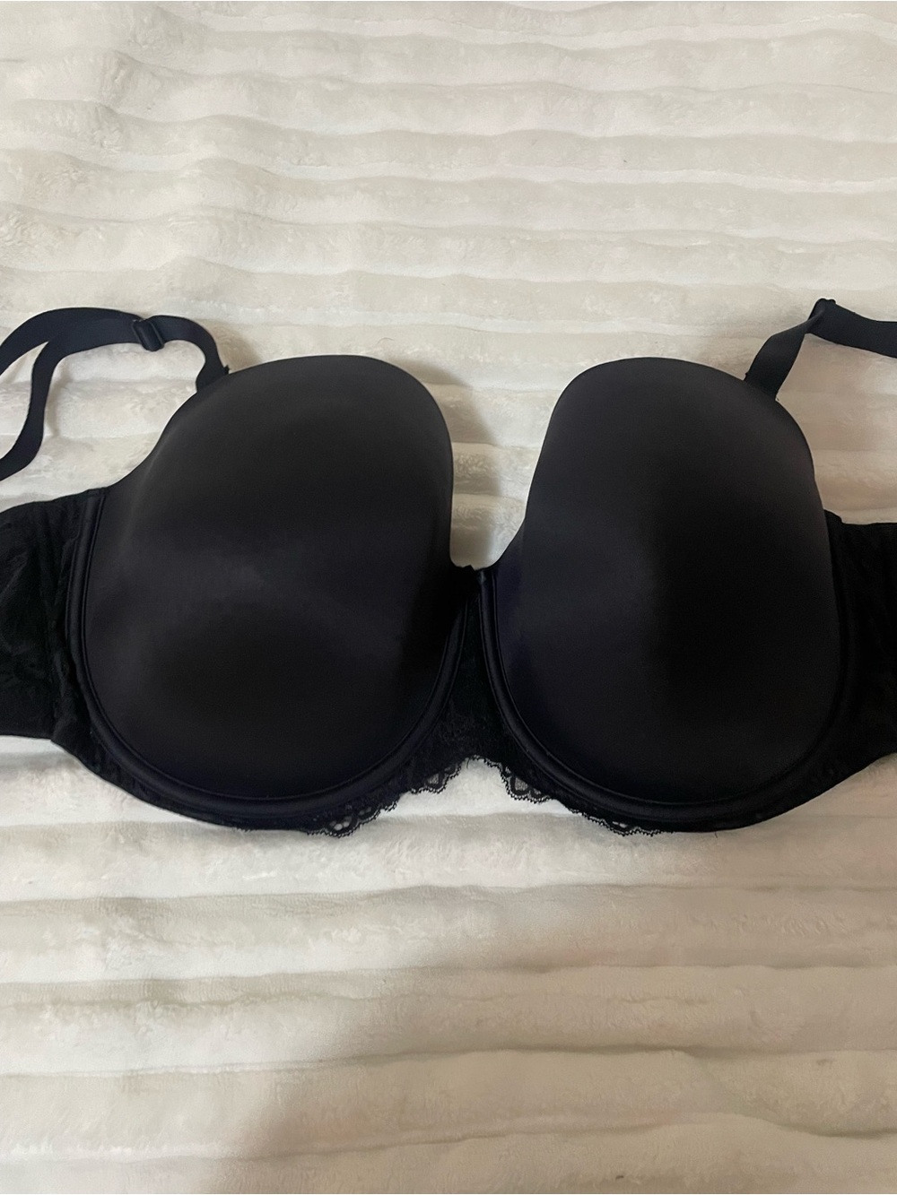 Black Strapless Push-Up Bra with Lace Trim - Women Intimates